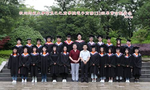 1选 电商131班，6x10学生32+老师2+留档1=35张