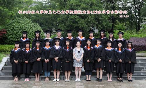 8选 国商132，6x10学生27+老师1+留档1=29张