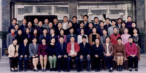 人文学院02届小教专升本毕业照_调整大小